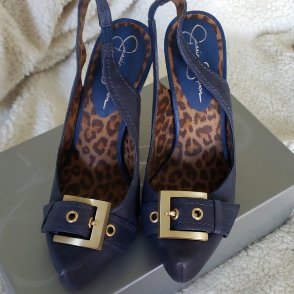 Shoes - Picture 3 of 4